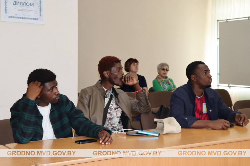 student inostranets vyslan iz strany 01