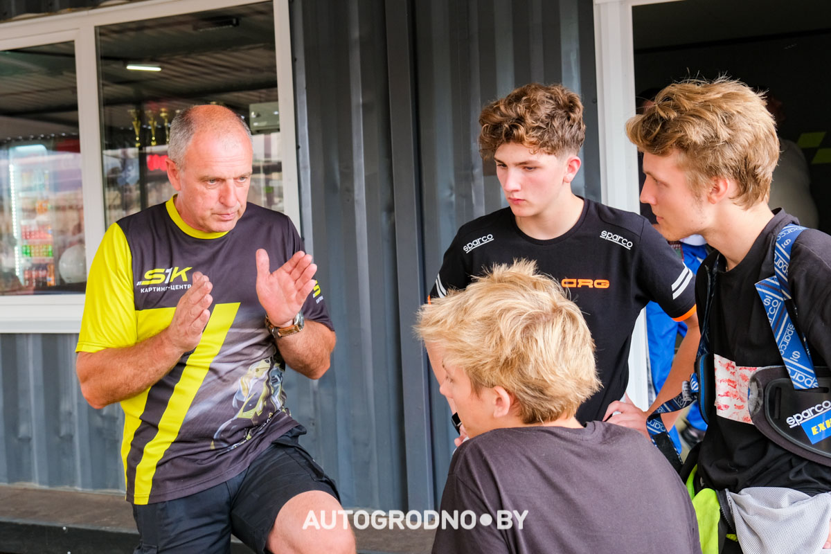 4 часа гонок на картинге в Гродно