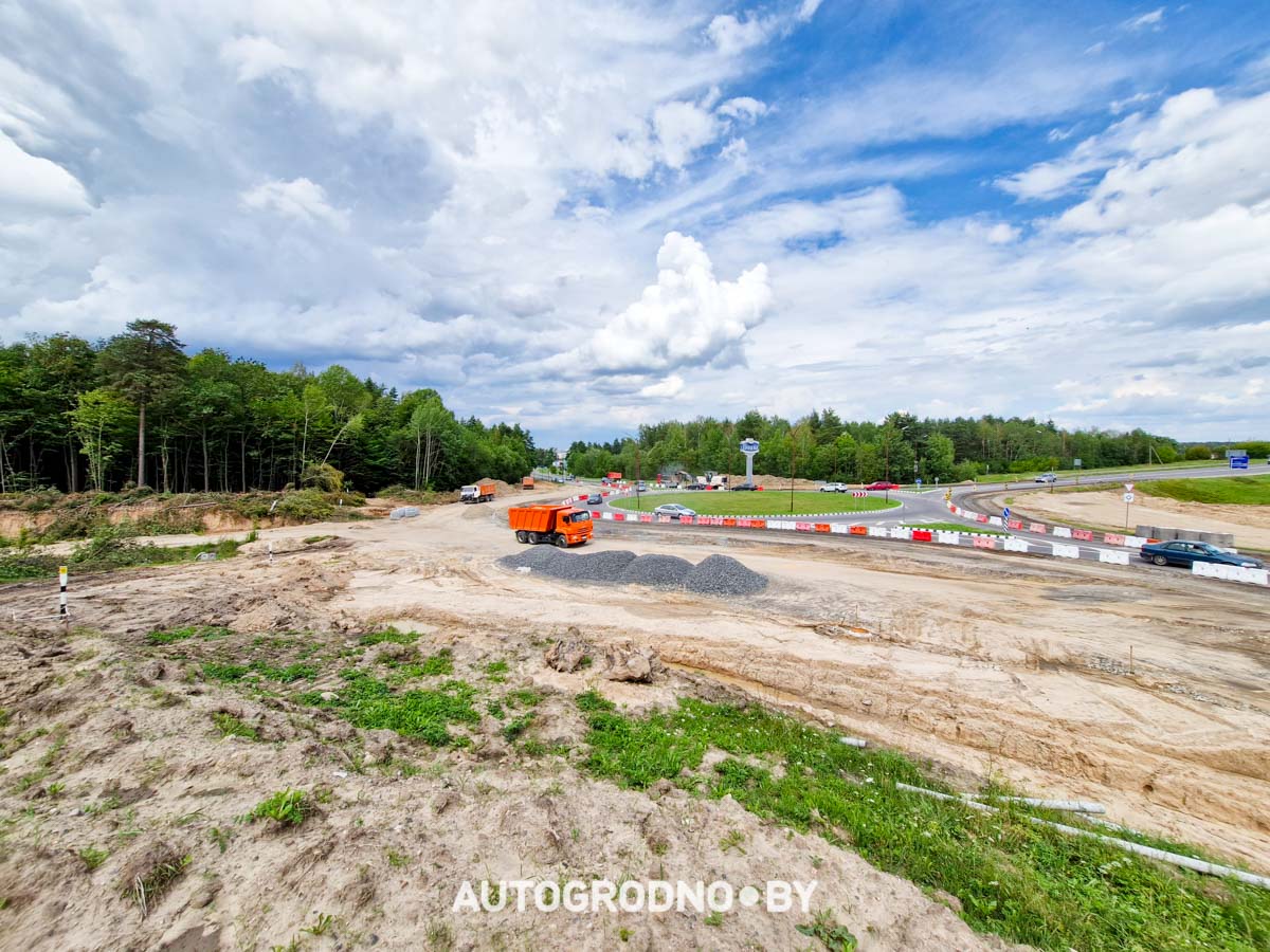 Строительство объездной дороги в Гродно в сторону Ольшанки - бетонка