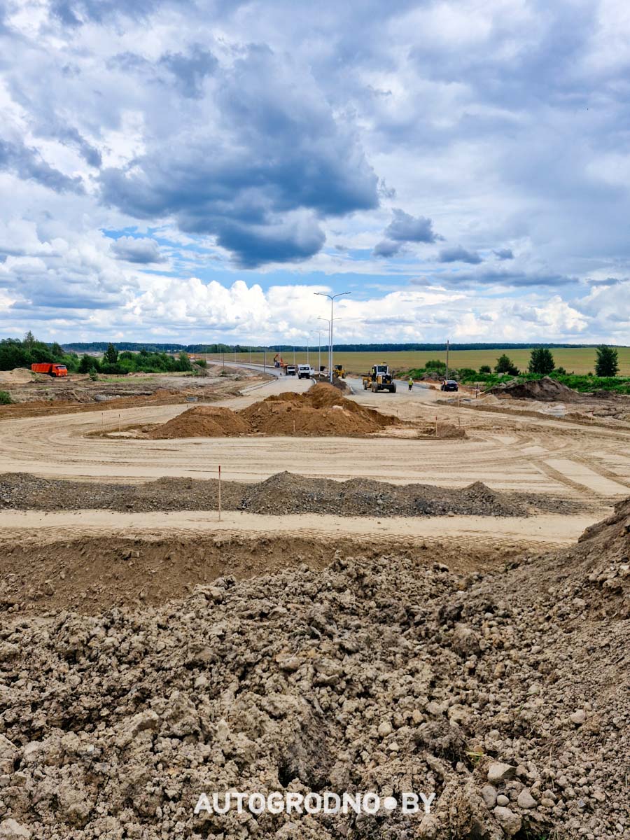 Строительство объездной дороги в Гродно в сторону Ольшанки - бетонка