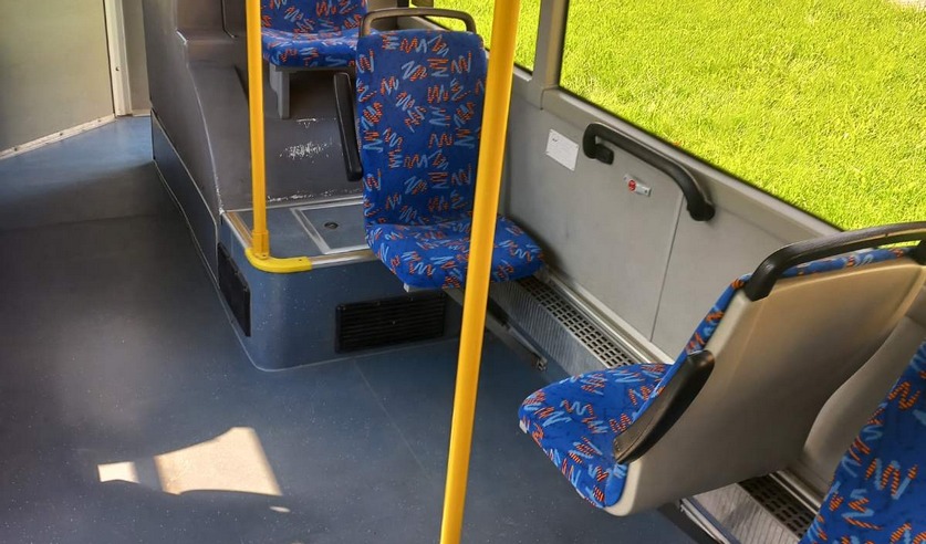 kosm avtobus pensionerka 04 08 01