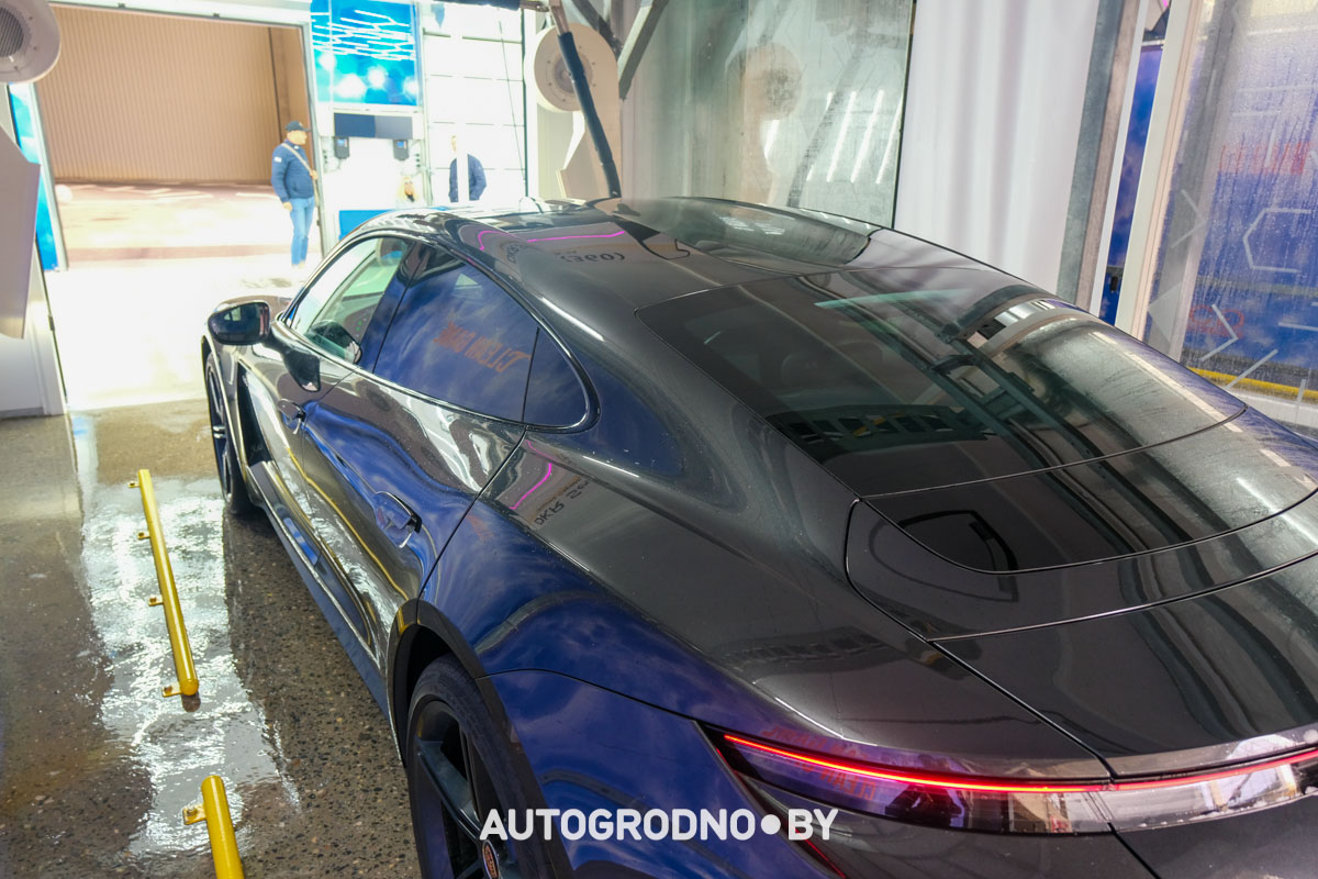 Робот мойка в Гродно ТРК Тринити