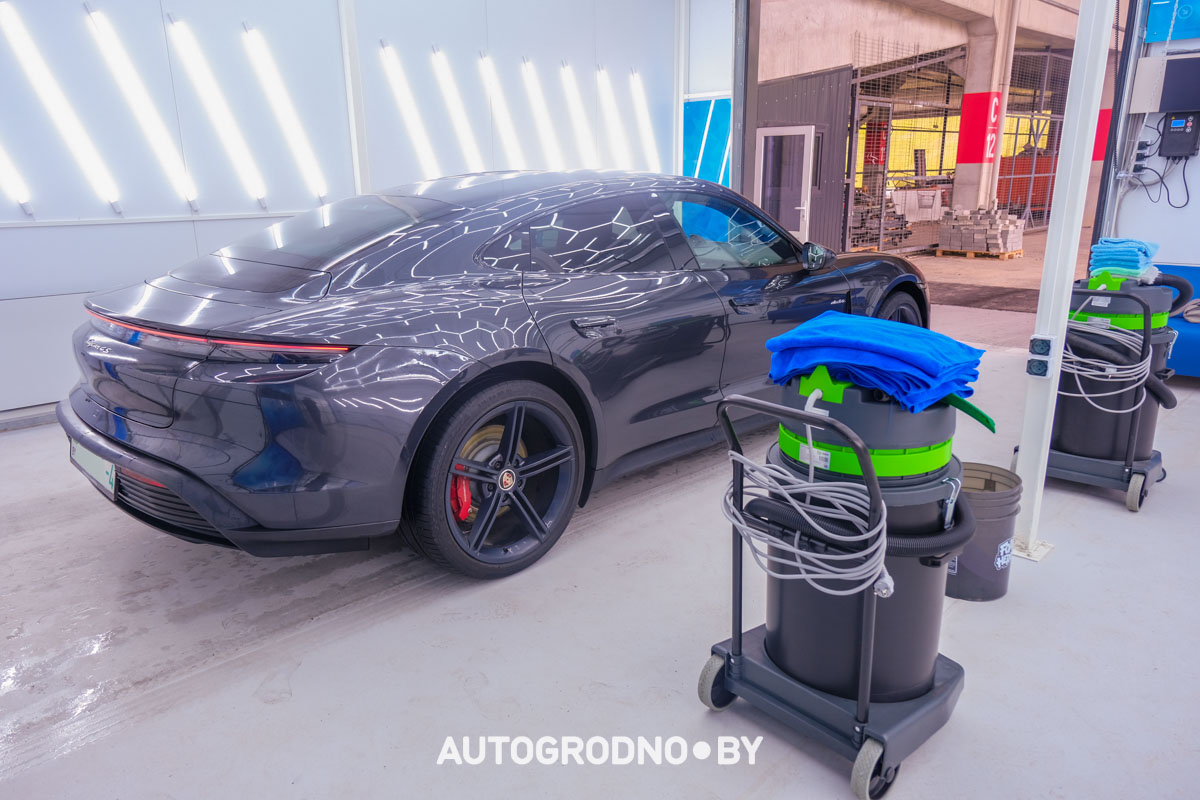 Робот мойка в Гродно ТРК Тринити