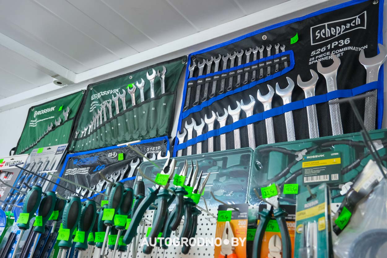 Магазин запчастей в микрорайоне Ольшанка в Гродно