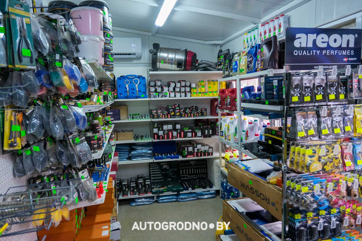 Магазин запчастей в микрорайоне Ольшанка в Гродно