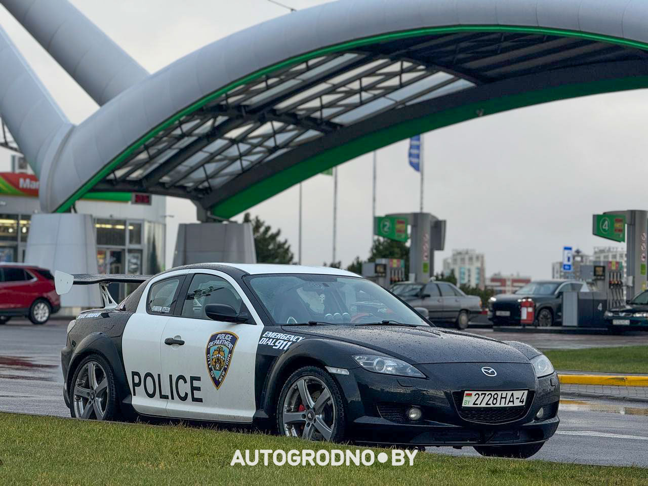 12 декабря автоклубы Гродно зажгли главную ёлку в Скиделе