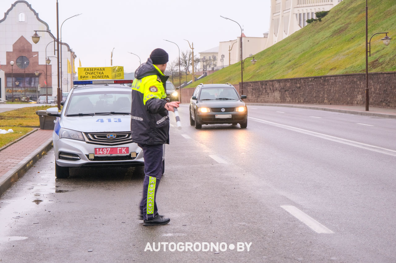 Рейд ГАИ Гродно - на летних или зимних шинах ездят водители Беларуси