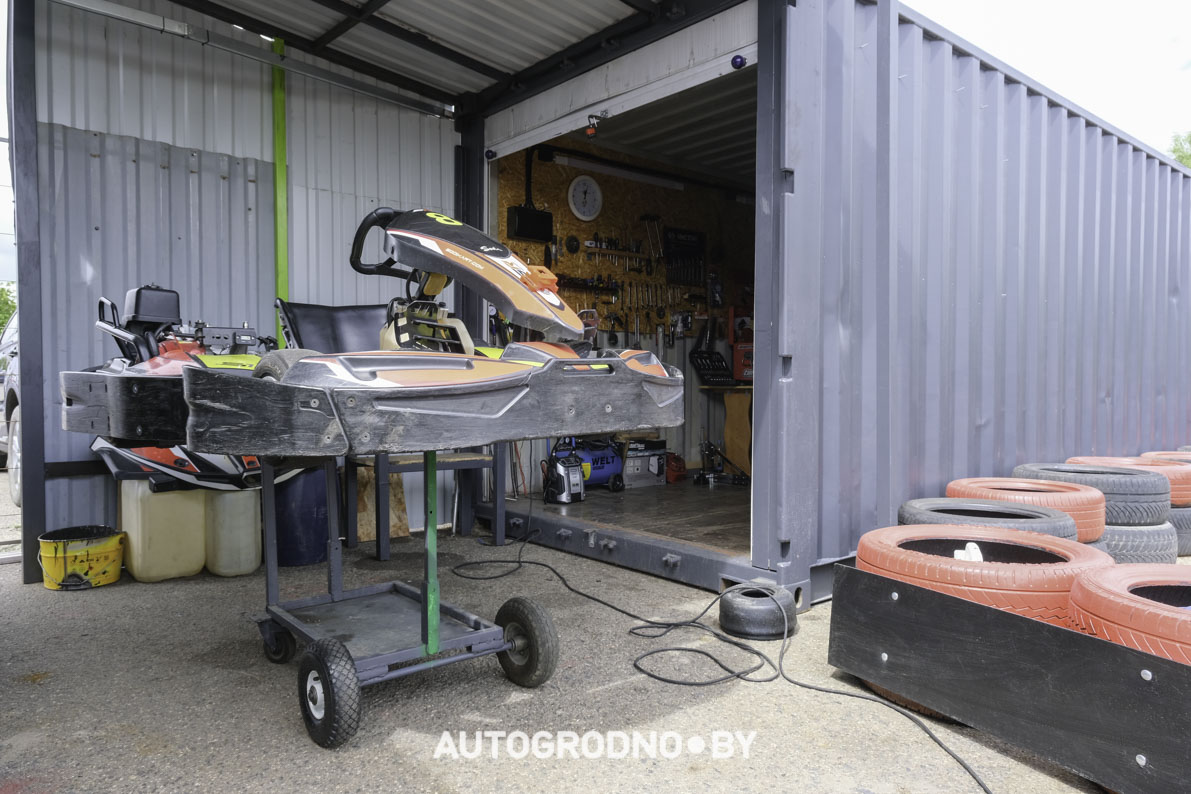 Картинг возле Короны