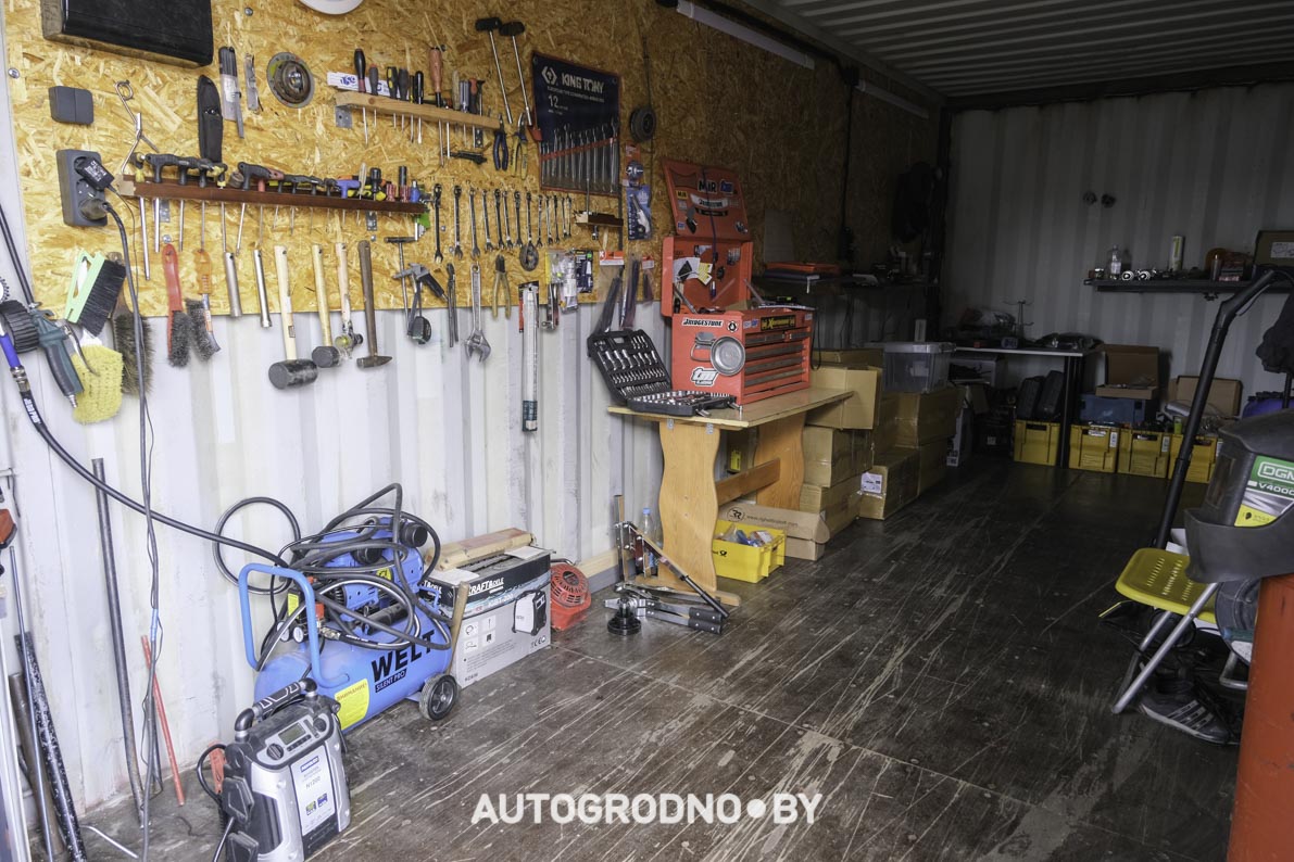 Картинг возле Короны