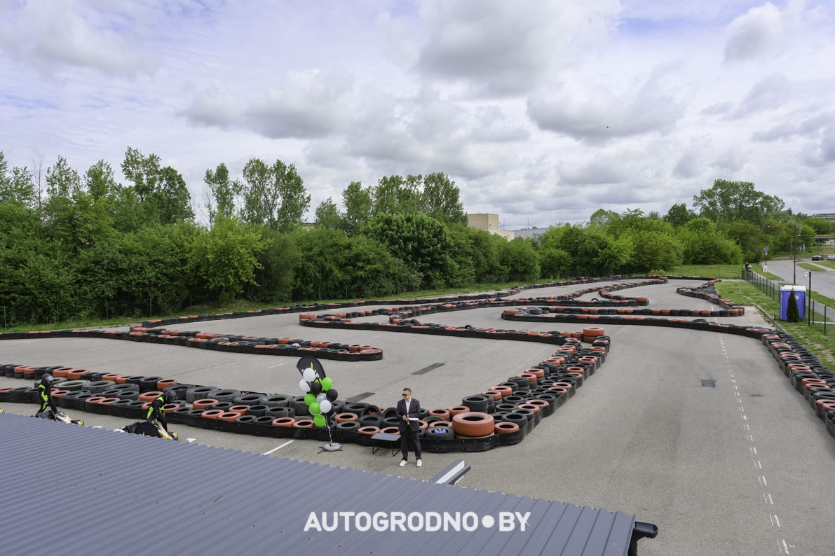 Картинг возле Короны