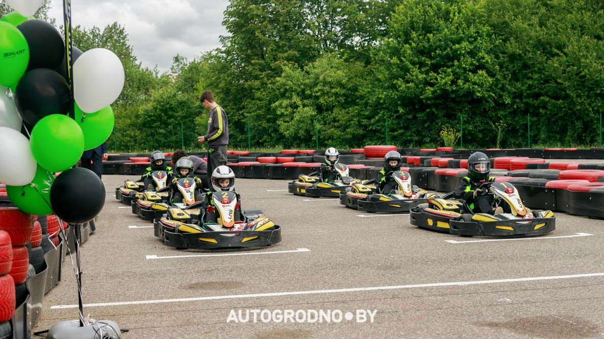 Картинг возле Короны