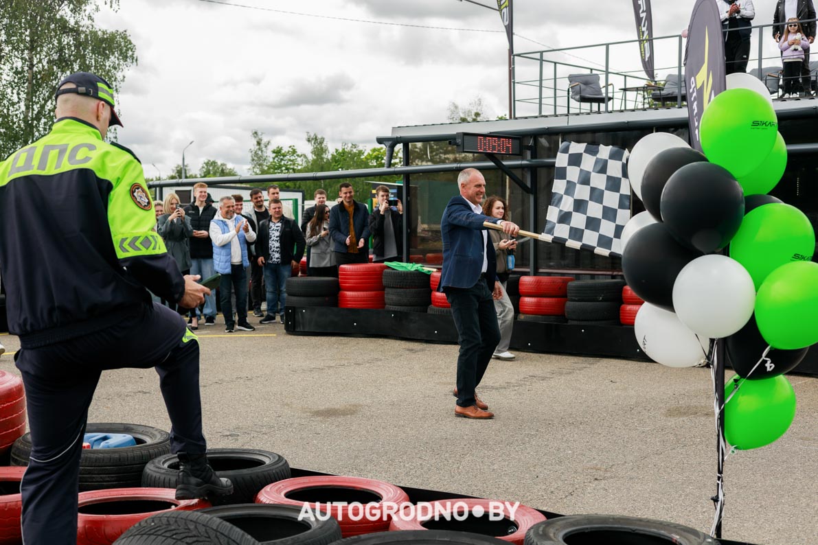 Картинг возле Короны