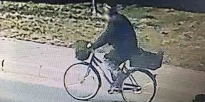 8 марта у пенсионерки из-под магазина украли велосипед. Вора нашли. "Зачем украл?" – "Надоело автобус ждать"