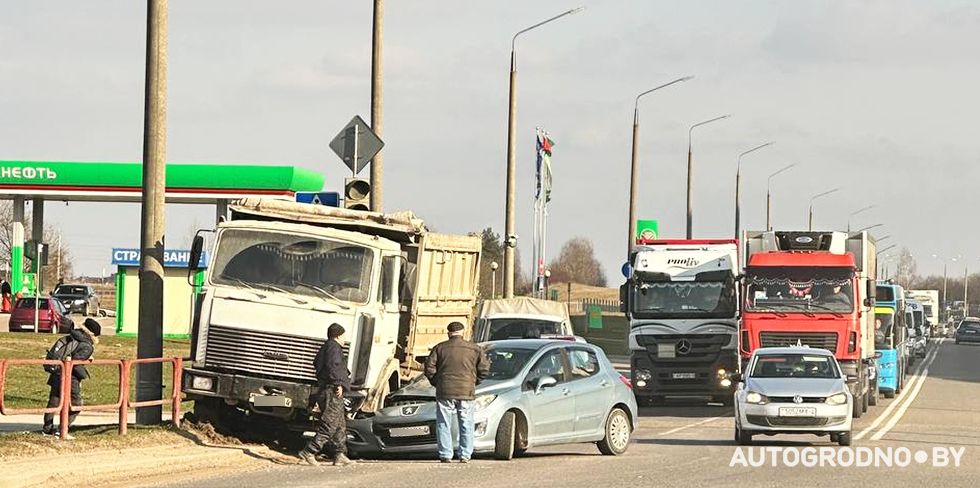 На Девятовке произошла авария, которую пока никто не может объяснить. Видео