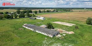 Возможность открыть крупный бизнес: возле Бреста на М1 выставлен на продажу участок со строениями. Сколько он стоит и что здесь можно организовать?