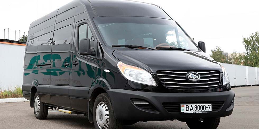 МАЗ показал микроавтобус представительского класса. Чем от отличается от других?