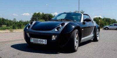 Белорус спонтанно купил в Европе редкий Smart Roadster. В Беларуси решил продать: "Спроса нет, но я не расстраиваюсь"