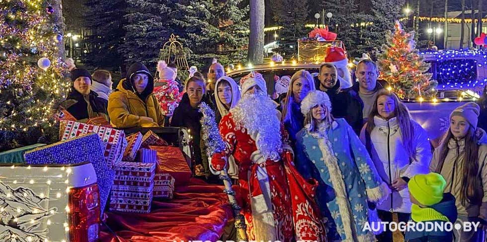 12 декабря автоклубы Гродно зажгли главную ёлку в Скиделе!