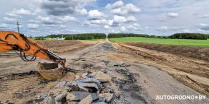 Непогода работу не остановила. Экскурсия по стройке новой дороги в сторону Ольшанки