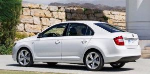 Белоруска отказывалась возвращать кредит. И штрафов за скорость насобиралось на 11 тысяч рублей. На автомобиль наложили арест