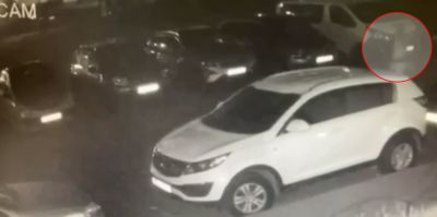 Парень из Гродно ночью вскрыл припаркованный автомобиль, забрал деньги, но на этом не остановился. Видео