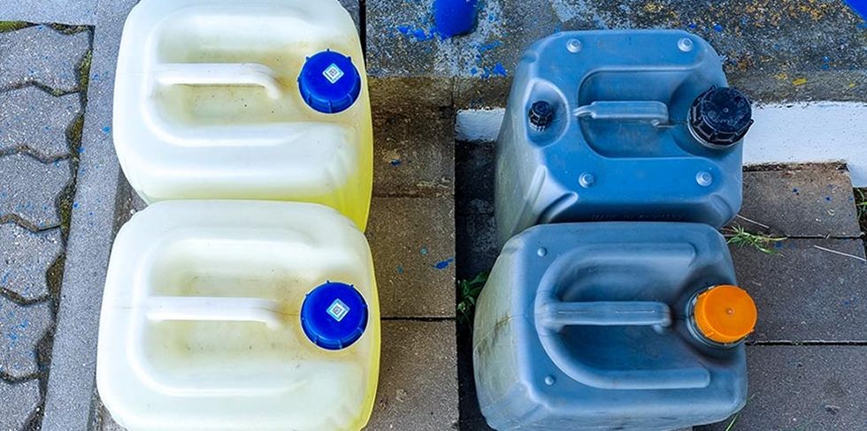 Начальник гаража больницы похитил 19 тысяч литров бензина. Что решил суд?