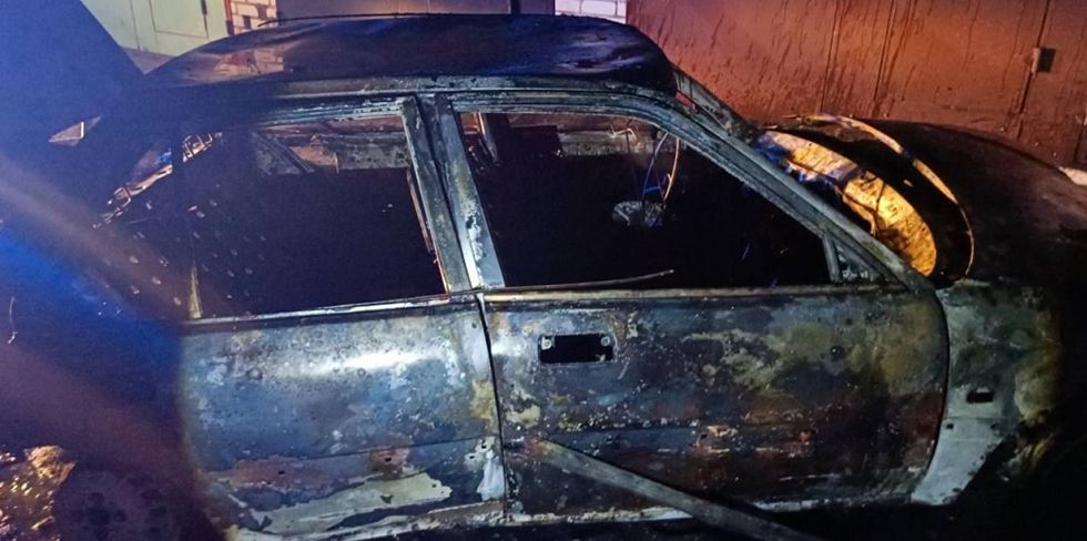 Три автомобиля повреждены в результате ночных пожаров в гаражах Гродно