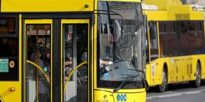 Бесплатный проезд в общественном транспорте для школьников: сохраняются ли льготы во время летних каникул?