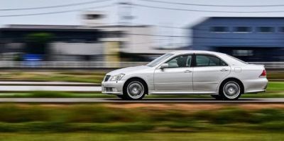 Попал на камеру в декабре, а постановление получил в январе. Как рассчитают штраф?