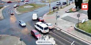 Водитель буса спровоцировал ДТП у драмтеатра. ГАИ нашла нарушения у каждого из трех водителей