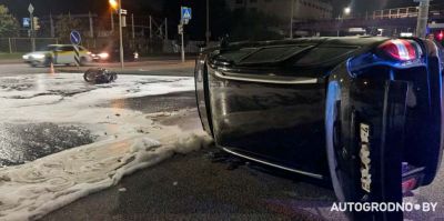 Мотоциклист ударом перевернул автомобиль: серьезное происшествие в Гродно. Репортаж