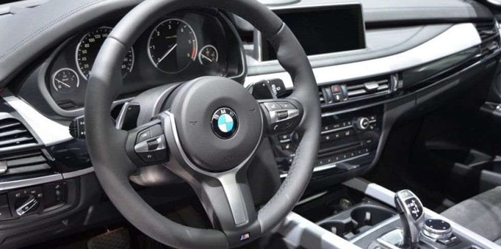 В Гродно остановили BMW, а за рулем – интересный паренек. Ему – 21, а нарушений ПДД – уже 33. Теперь парню грозит уголовка