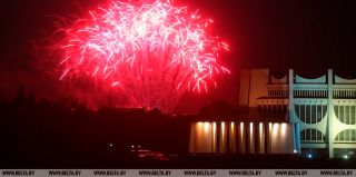 9 мая в Гродно завершился салютом. Посмотрите, каким