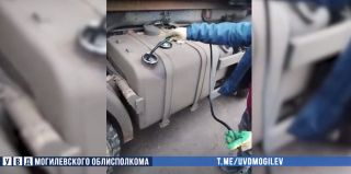 Четверо гродненских водителей сливали топливо организации и продавали знакомым. Делали все не в Гродно, а в Могилеве