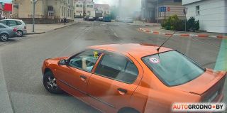 Эти ситуации раздражают водителей: подборка недавних нарушений с регистраторов читателей