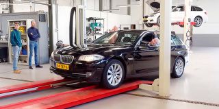 Механик осмотрел дизельный BMW 5 серии с пробегом 555 000 км, где масло меняли каждые 30 тыс. км