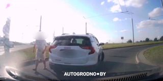 Дорожный конфликт на Славинского: ГАИ отреагировала и установила водителя