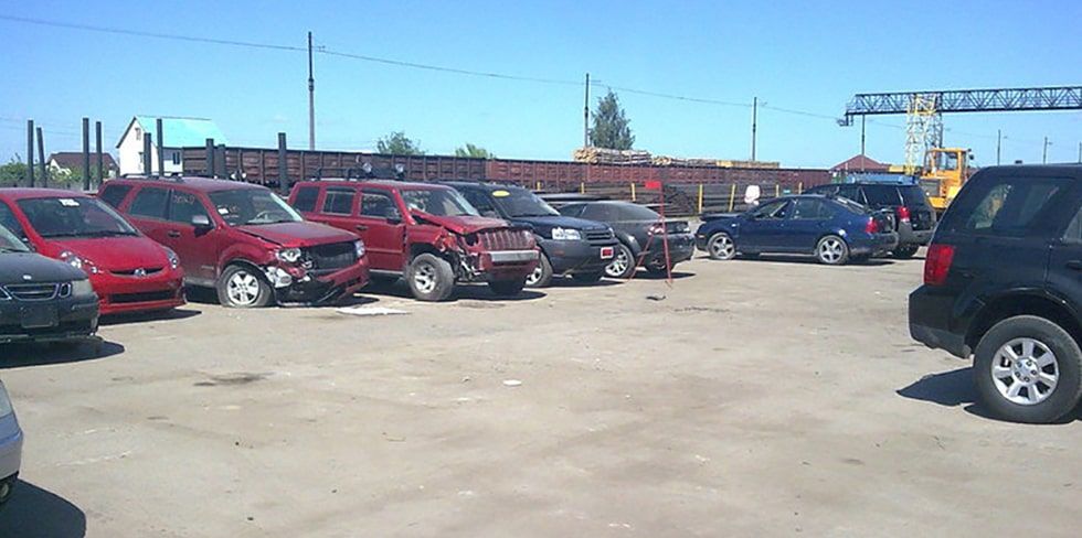 Покупатель: "50 машин застряли на СВХ из-за „проверки принадлежности автомобиля“"