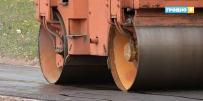 В семи гродненских школах вплотную занялись ремонтом подъездных дорожек и спортивных объектов