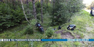 Вечернее ДТП под Гродно – мотоциклист не справился с управлением и опрокинулся. Сейчас он в реанимации