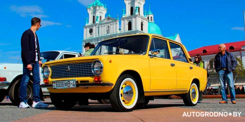 "Хотелось сделать автомобиль, как у отца": гродненец с любовью восстановил ВАЗ 2101. И вот что у него получилось!