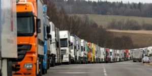 Перед выходными границы ЕС встали – более 6000 авто в очередях