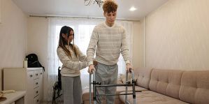 Она – из Дубая, он белорус, вместе они – в Гродно. Как девушка из Дубая спасает парня после аварии