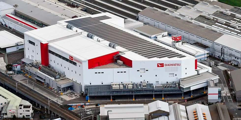 Daihatsu полностью прекратил выпуск автомобилей, признав, что более 30 лет фальсифицировал результаты испытаний на безопасность