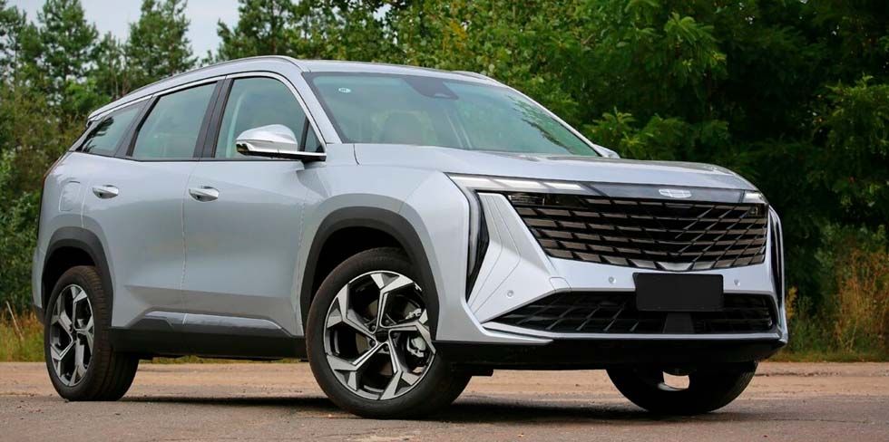 Новый Geely Atlas Pro уже приехал в Беларусь. Чем он хорош и сколько стоит?