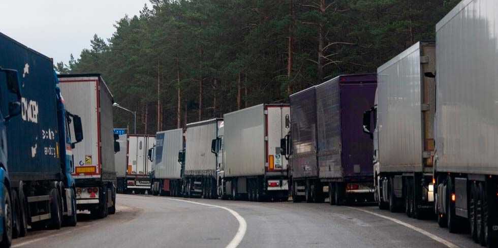 Польские перевозчики "застряли" в Беларуси и написали открытое письмо правительству