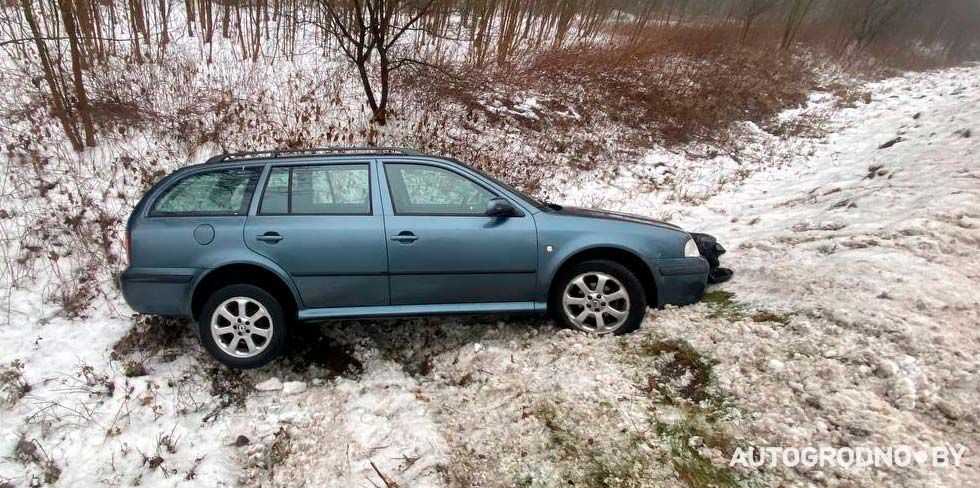В Гродненской области сильный туман. Первые автомобили уже в кюветах