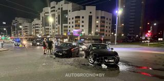 На видео попала вечерняя авария у "Туриста" в Гродно