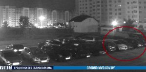 Среди ночи в Ольшанке кто-то разбил автомобиль. "Случайно такое точно не сделаешь". Милиция нашла хулиганку