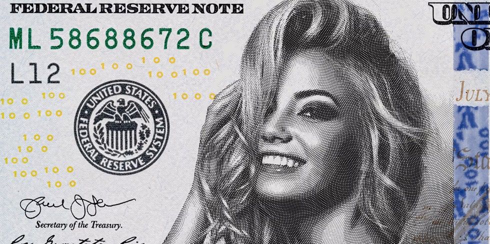 С белорусом рассчитались за машину купюрами из "банка приколов". Он это понял не сразу